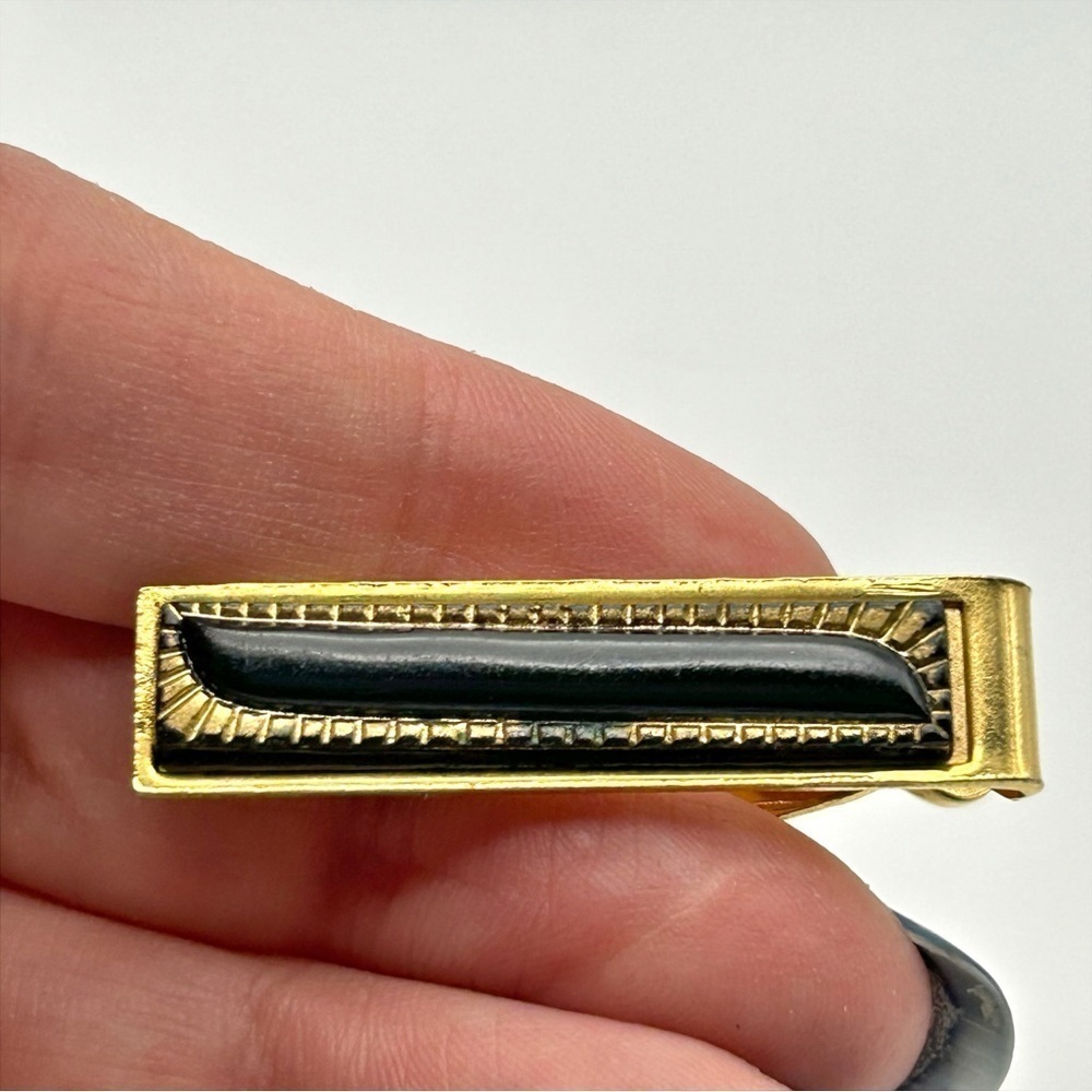Vintage Gold Tone Faux Black Stone Tie Clip Classic Textured Strong